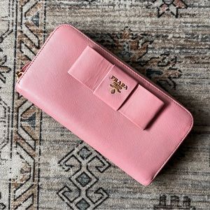 💗♥️💗 Prada Saffiano Bow Wallet with Authenticity Card
